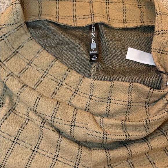 LuLaRoe Luxe Leggings - Picture 3 of 3